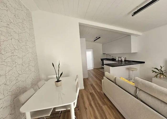 Sunflower Castle View In 別荘 *